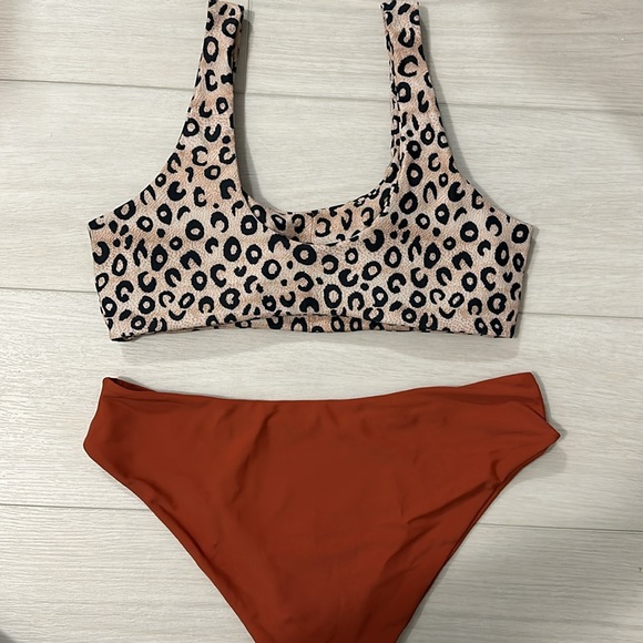 Swimsuit Set - Picture 4 of 5